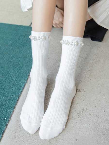 

Women Elegant Floral Faux Pearl Socks, White, Socks