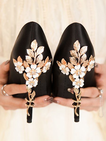 

Elegant Satin Stylish Metallic Flower Stiletto Heel Pumps For Wedding, Black, Heels