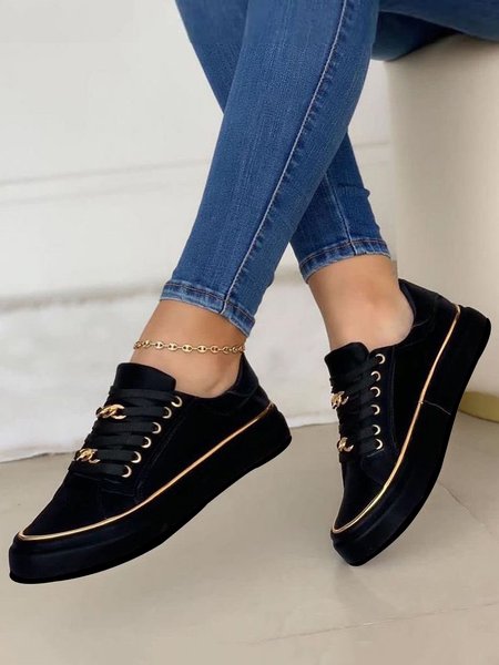 Chain Decor Lace up Casual Skate Shoes