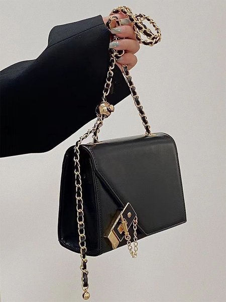 

Stylish Black Keychain Buckle Chain Strap Crossbody Square Bag, Bags