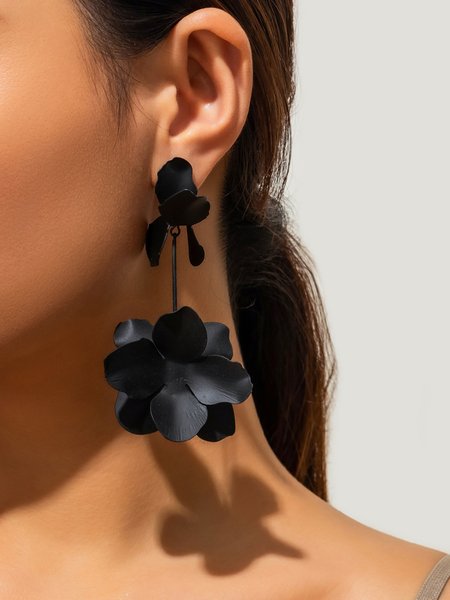 

Creative Metal Flower Dangle Earrings, Black, Earrings