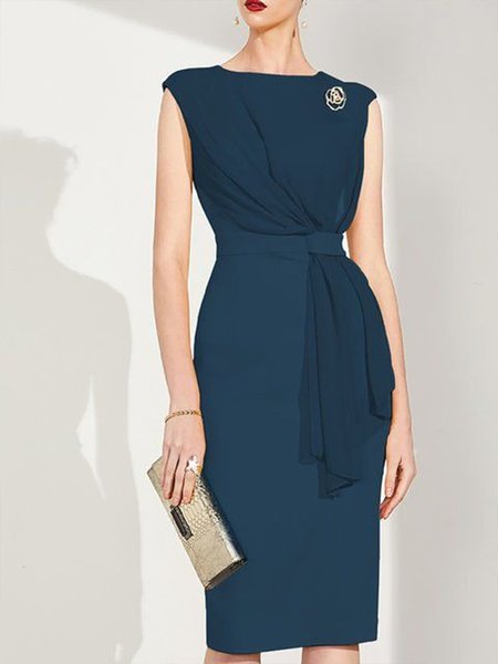 

Elegant Regular Fit Plain Crew Neck Dress With Brooch, Blue, Midi Dresses
