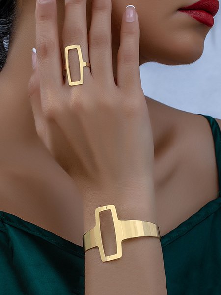 

2pcs/set Minimalist Geometric Irregular Hollow Out Square Bangle And Ring Combination, Golden, Bracelets