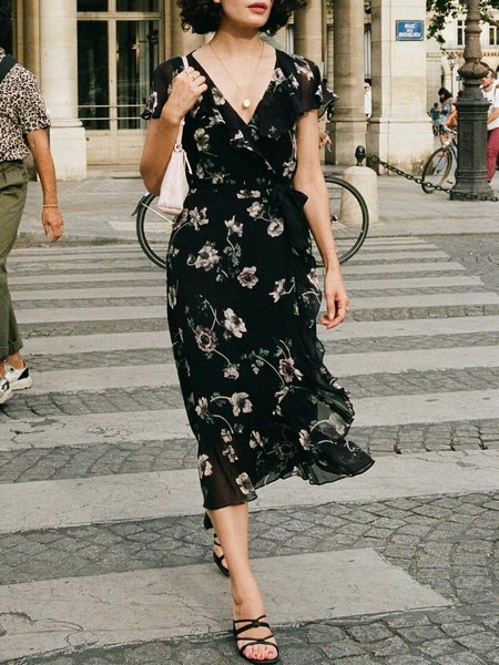 

Floral Elegant V Neck Regular Fit Short Sleeve Dress, Black, Midi Dresses