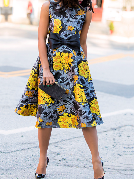 

Regular Fit Elegant Crew Neck Sleeveless Floral Short Dress With Belt, As picture, Mini Dresses