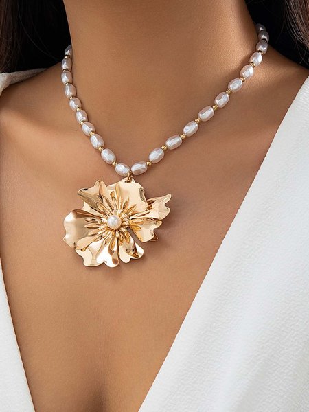 

Elegant Imitation Pearl Beaded Metal Flower Pendant Necklace, As picture, Necklaces