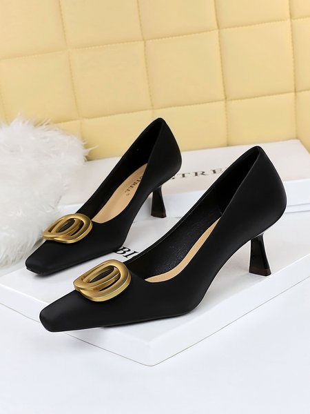 

Minimalist Metal Buckle Decor Satin Kitten Heeled Pumps, Black, Heels