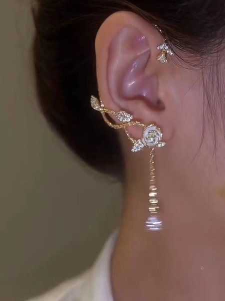 

1pair Camellia Rhinestone Tassel Ear Cuff, Golden, Earrings