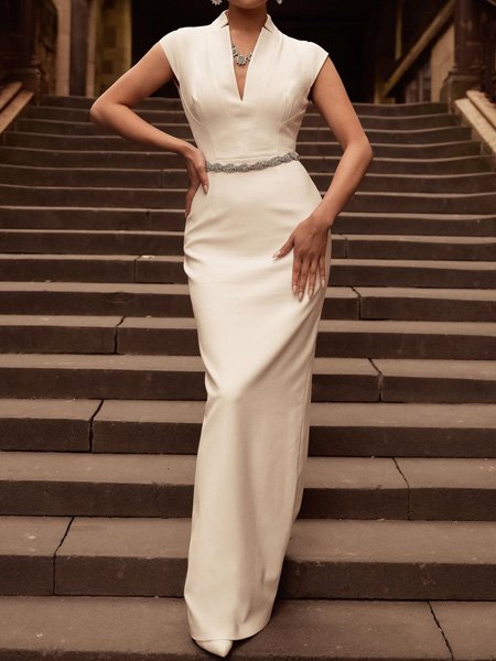 

Regular Fit Urban V Neck Plain Dress, White, Maxi Dresses