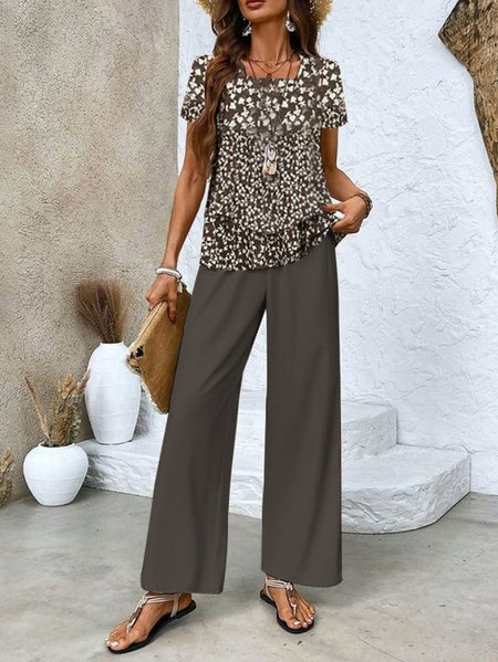 

Women's Ditsy Floral Daily Going Out Two Piece Set Short Sleeve Casual Summer Top With Pants Matching Set, Brown, Sets