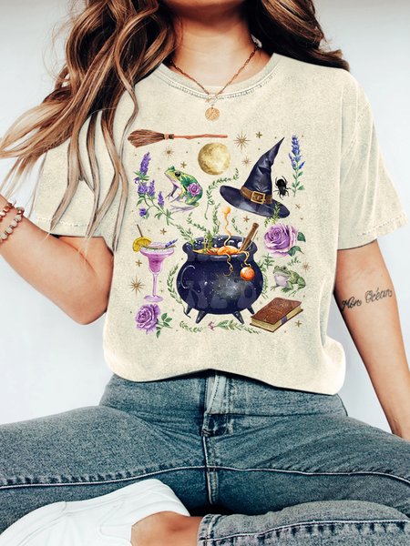 

Halloween Spooky Bitch, Pretty Girls Walk Vintage Distressed Shirt, Off white, T-shirts