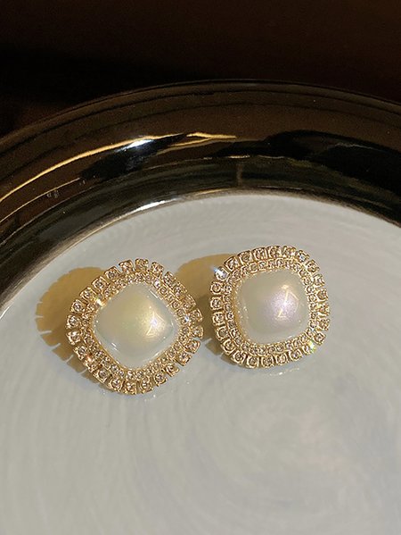 

Simple Pearl Earrings, White, Earrings