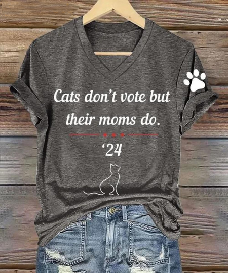 

Cats Don’t Vote But Their Moms Do Print V Neck T-shirt, Deep gray, T-shirts