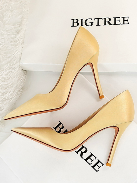 

Satin All Season Plain Urban Flat, Golden, Heels