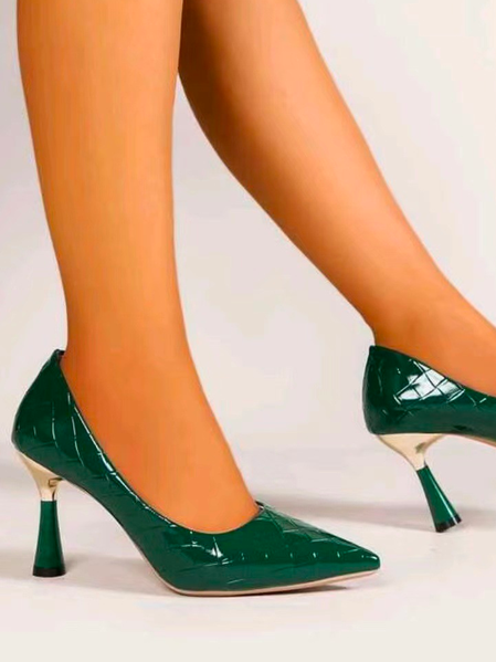 

Urban Abstract Geometry Leather Flat, Green, Heels