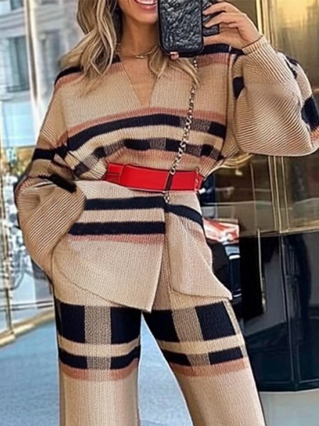 

Raglan Sleeve Loosen V Neck Plaid Casual Sweater With No Belt, Khaki, Pullovers
