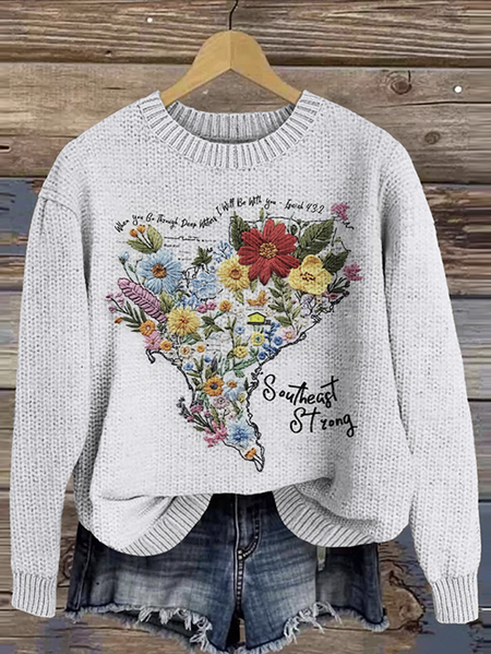 

Crew Neck Maple Leaf Casual Knitted Sweater, White, Sweaters
