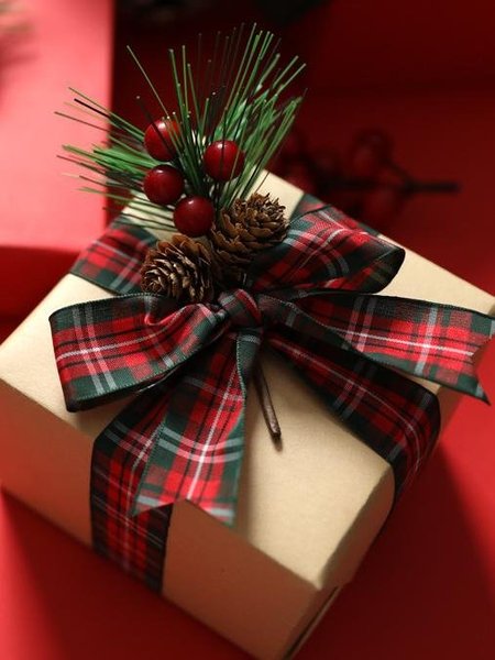

Christmas Traditional Color Wrapping Paper Without Ribbon (1 Sheet: 70CM X 50CM), Khaki, Other Accs