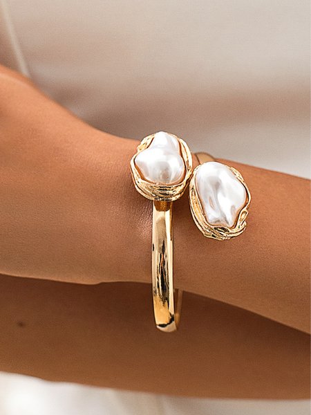

Urban Plain Prom Metal Bangle, Golden, Bracelets