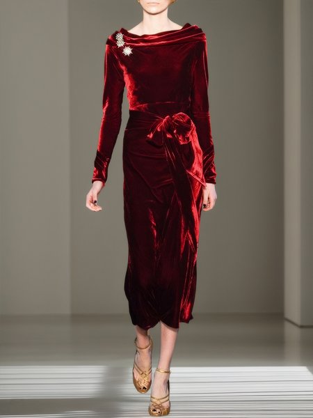 Elegant Plain Velvet Lace-up Crew Neck Midi Dress With Brooch, Red, Midi Dresses