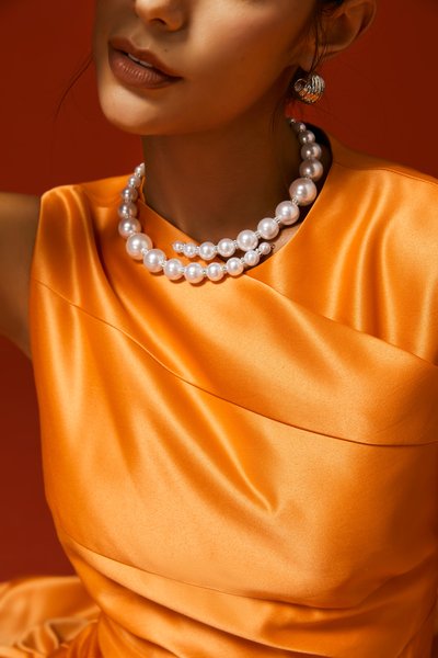

Elegant Open Size Pearl Choker, White, Necklaces
