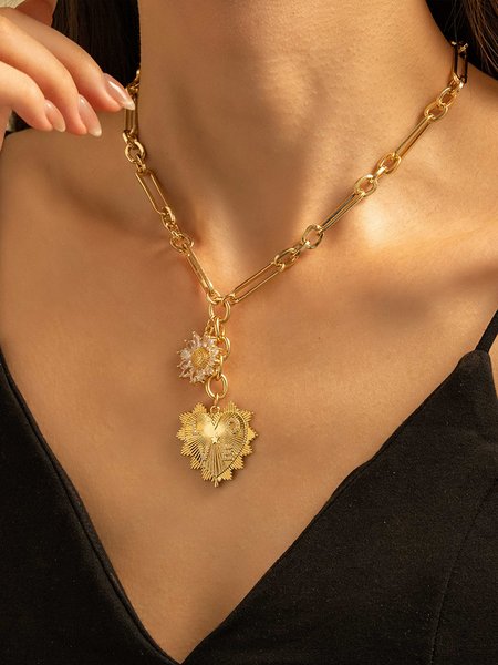 Elegant Heart/Cordate Pendant Necklaces, Golden, Necklaces