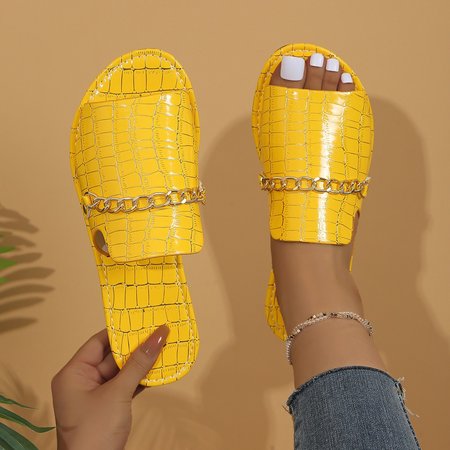 

Summer Crocodile Pattern Large Size Outdoor Flat Slippers Women's Metal Chain Fashionable Beach Slippers, Yellow, Slippers