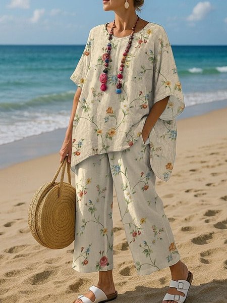 

Women's Flower Print T-shirt And Pants Two Piece Set, Light khaki, Suits