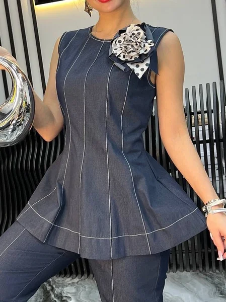 

Plus Size Urban Plain Zipper Denim Top With Brooch, As picture, Plus Tops