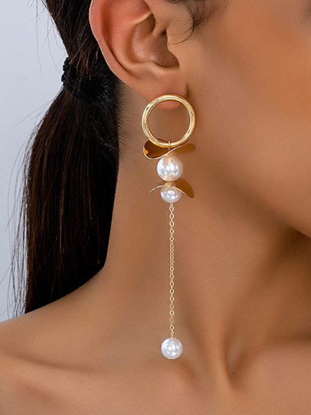 

Beautiful pearl drop earrings, Golden, Earrings