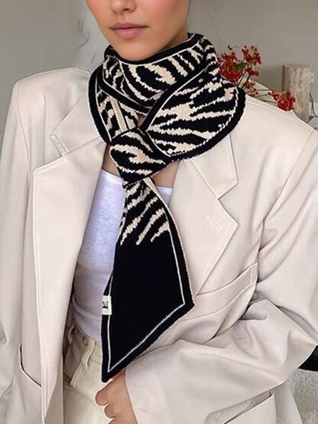 Daily Geometric Scarf