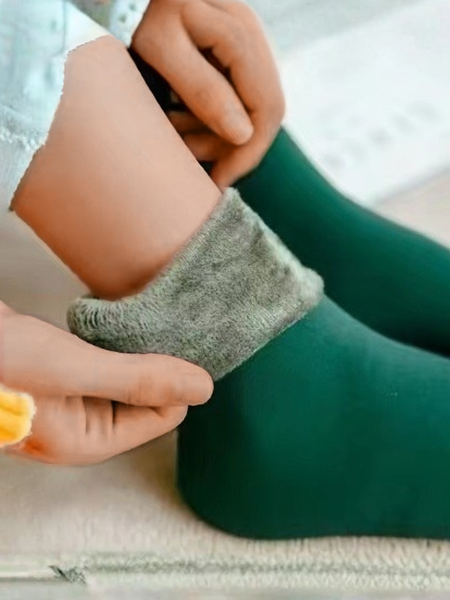 

Women's Warm Heat-retaining And Cold-resistant Snow Socks -20°c Fleece-lined Thickened Floor Socks Autumn And Winter Cold-proof Self-heating Flesh-colored Mid-calf Socks, Dark green, Accessories