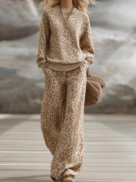 

Women Leopard Two-Piece Set Daily Long Sleeve Casual Spring/Fall Top With Pants Matching Set, Khaki, Sets