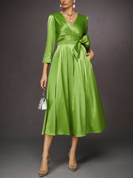 Elegant Satin V-Neck Bow Detail 3/4 Sleeve Dress