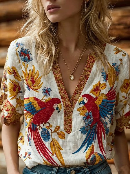 Vintage Parrots V Neck Short Sleeve T-shirt