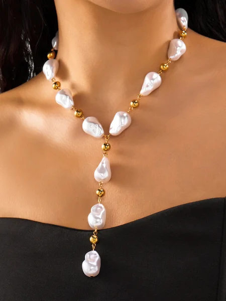 Irregular Pearl & Chain Y-Necklace