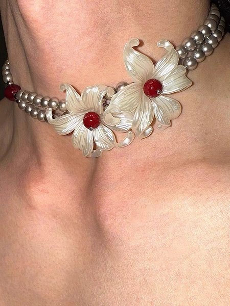 Elegant Floral Choker