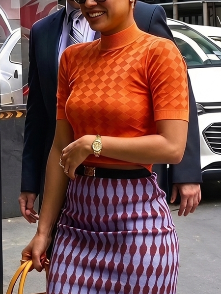 Elegant Geometric Short Sleeve Sweater