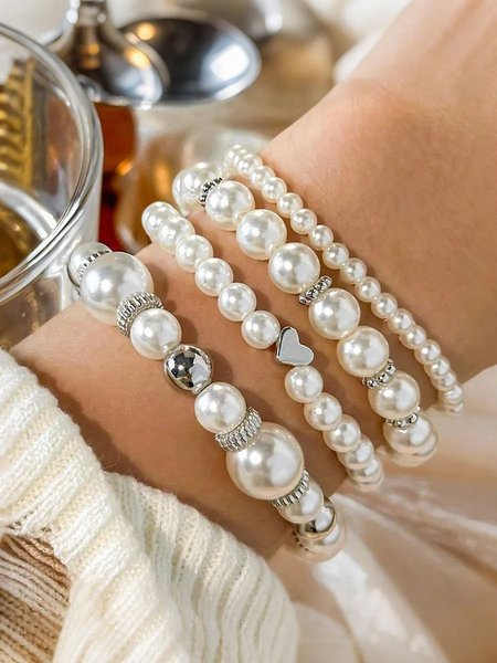 4-Piece Heart Faux Pearl Bracelet Set