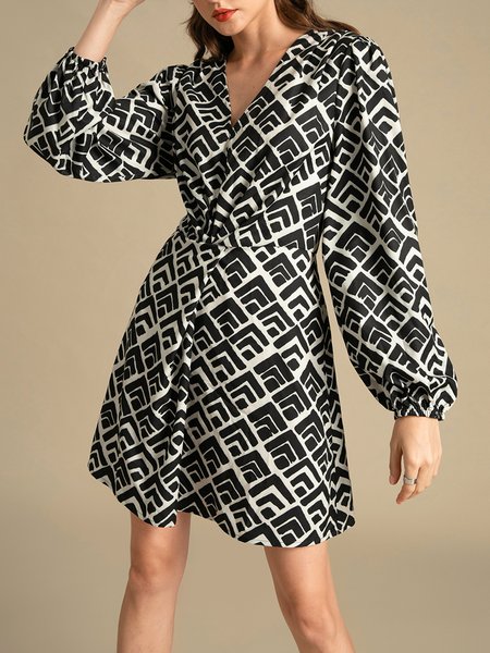 

V Neck Vintage Geometric Mini Dress, Black, Mini Dresses