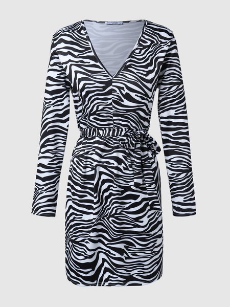 

V Neck Elegant Fitted Dress With Belt, Black-white, Mini Dresses